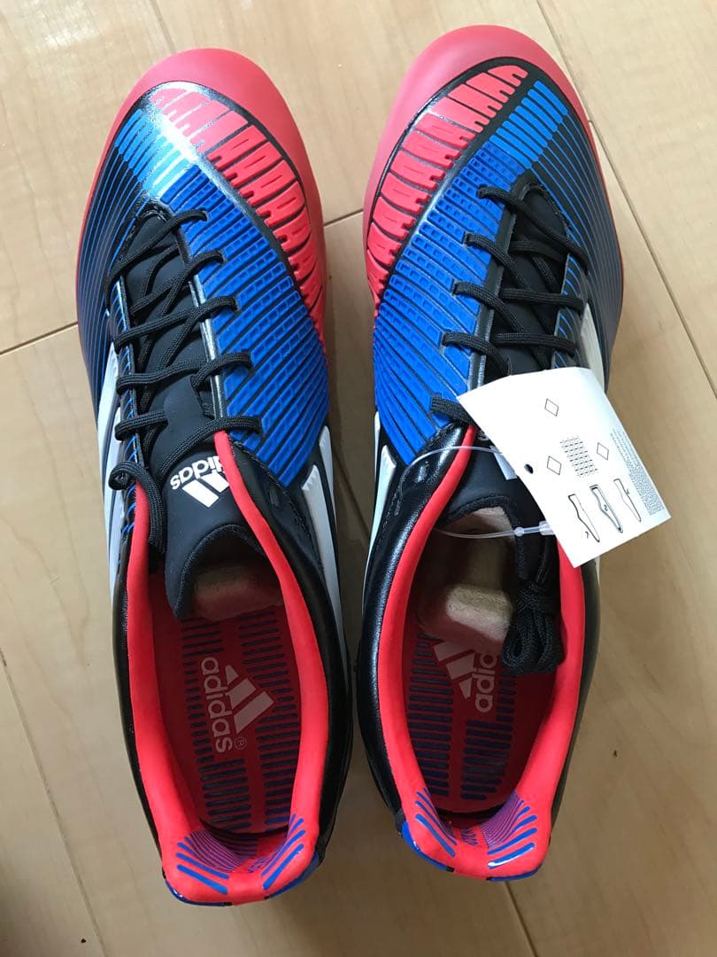 ラグビー　アディダスのスパイク　未使用品　27.5センチ