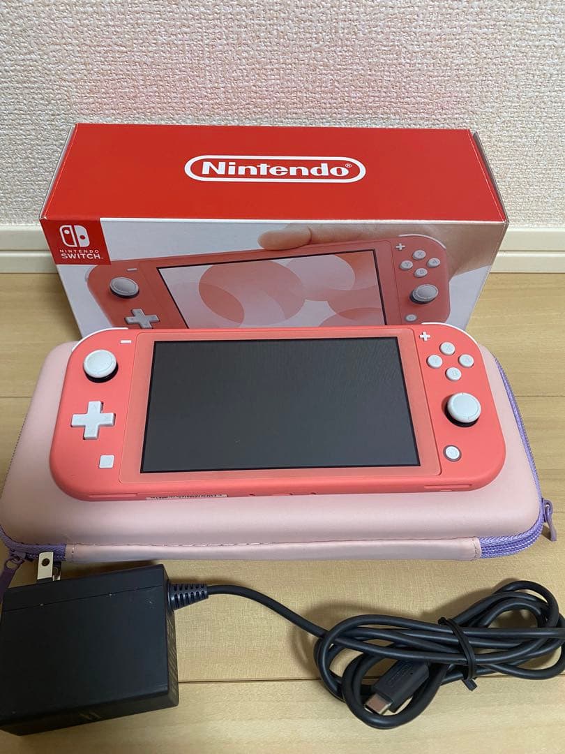 Nintendo Switch Lite コーラル　あゆちゃん