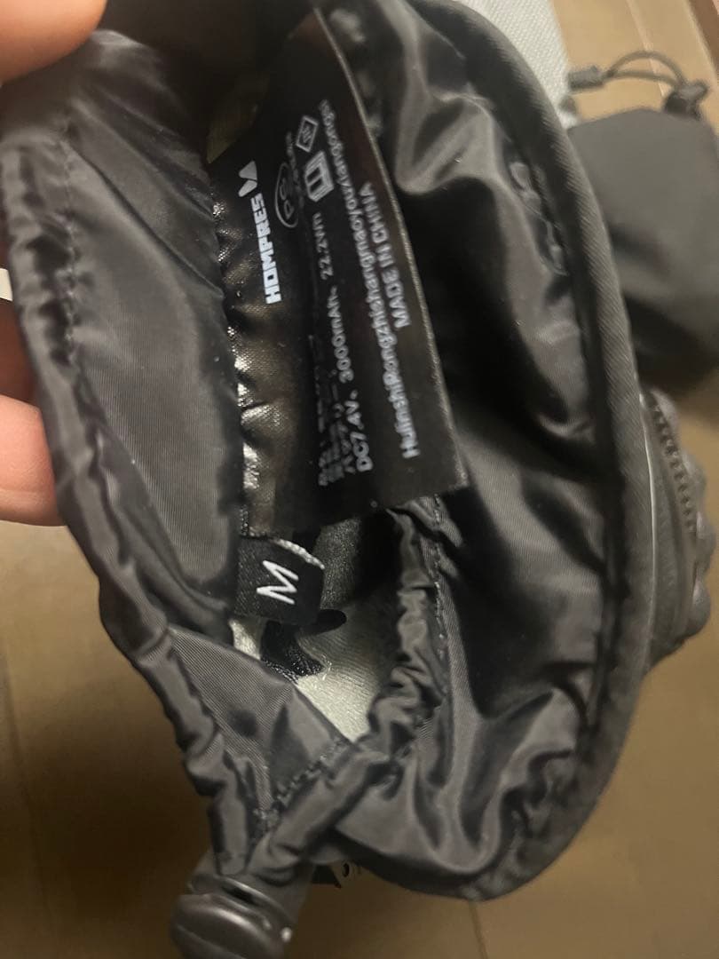 HOMPRES 電熱グローブ 充電器付き　サイズM 1回使用。