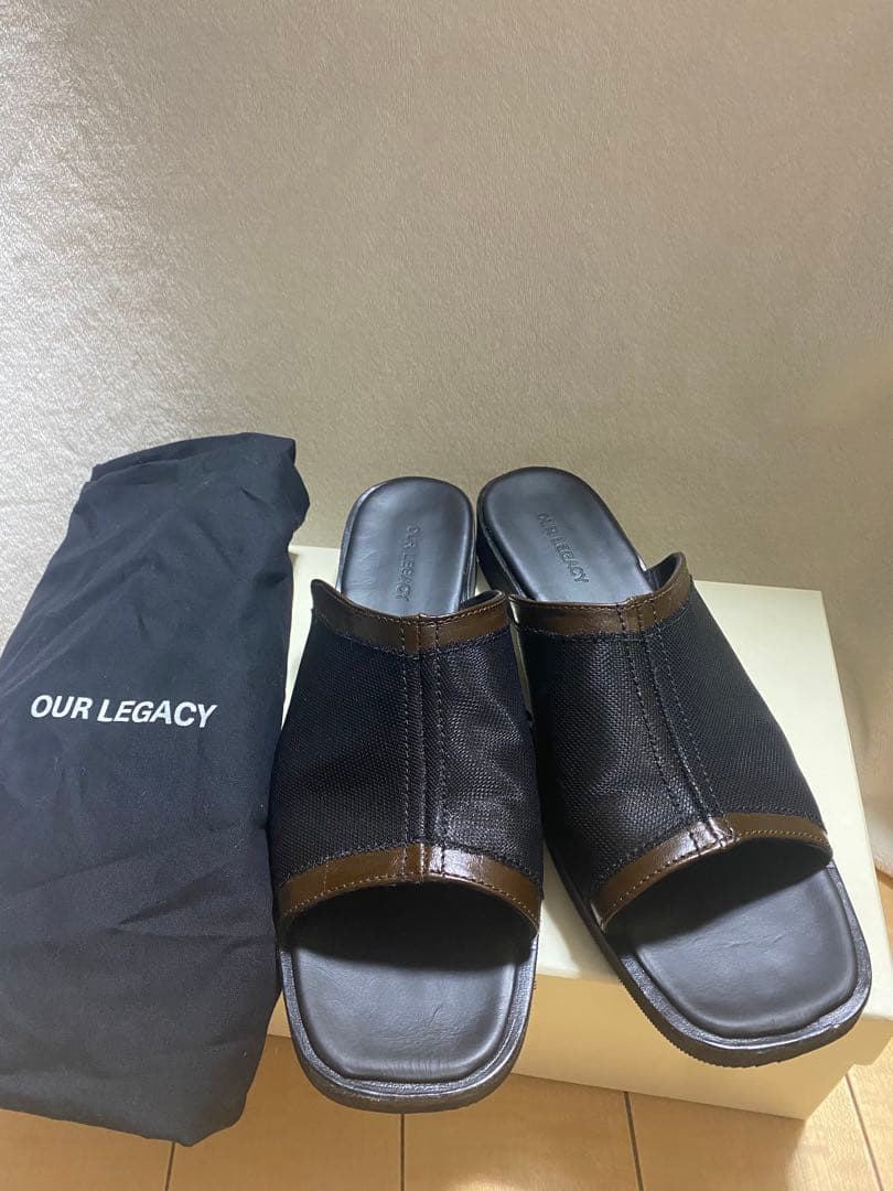 OUR LEGACY レザーサンダル