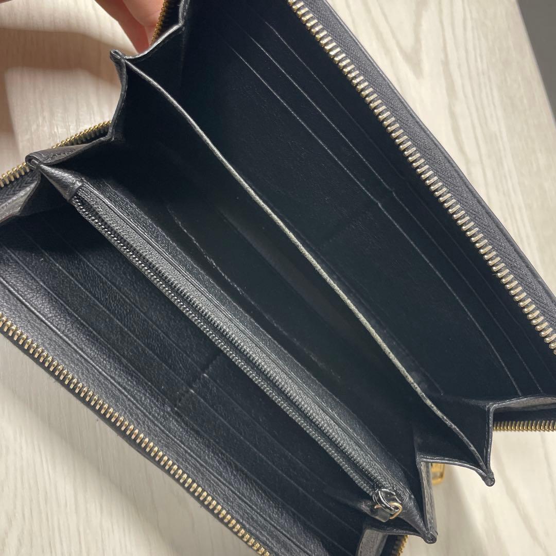 Yves Saint Laurent ブラック長財布