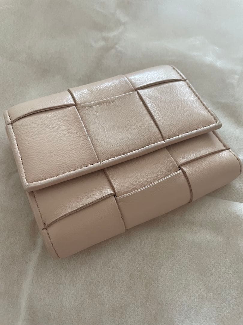 2024 BOTTEGA VENETA レディース　ミニ財布