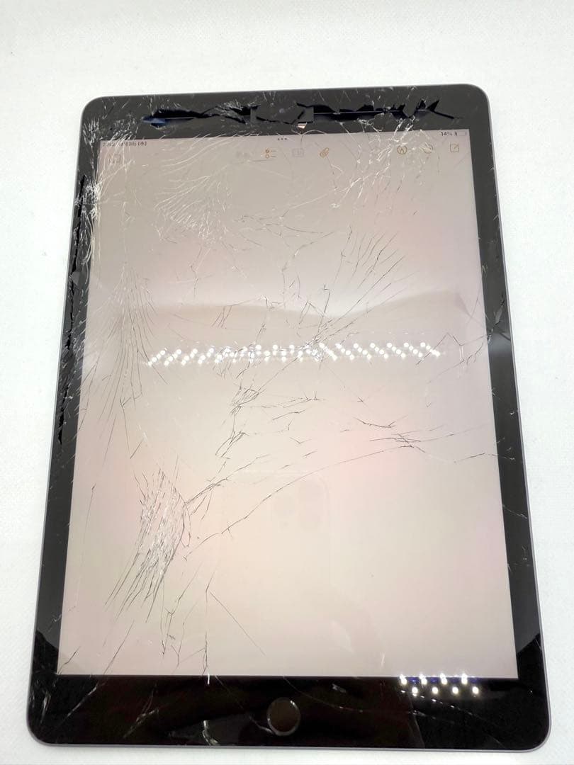 Ipad第8世代 128GB Wi-FiモデルLQ1GG