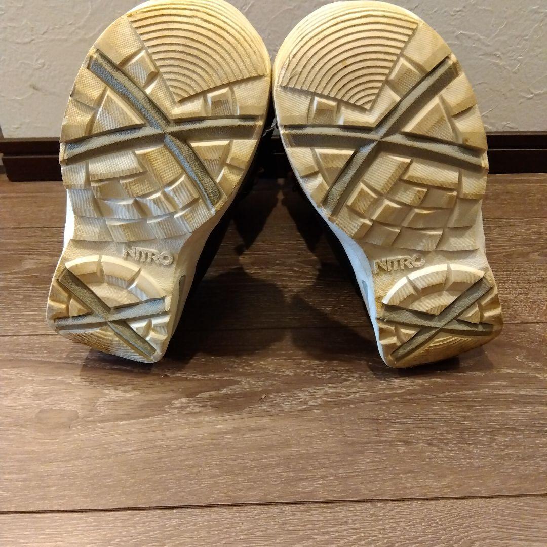 ナイトロ　超軽量　NITRO スノーボードブーツ　ムラサキスポーツ　23.5㌢