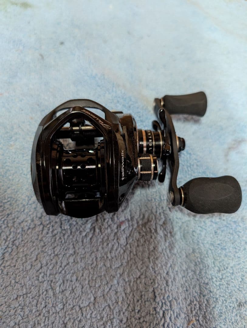 テイルウォーク　フルレンジBF81R(ベイトフィネス、右ハンドル)