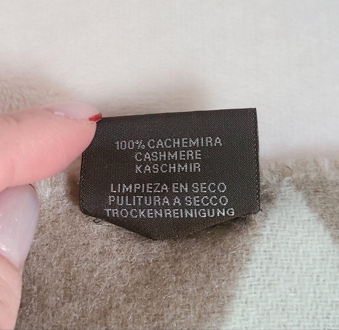 ★希少★HERMESエルメス　マフラー 《カザック・ジグザグ》