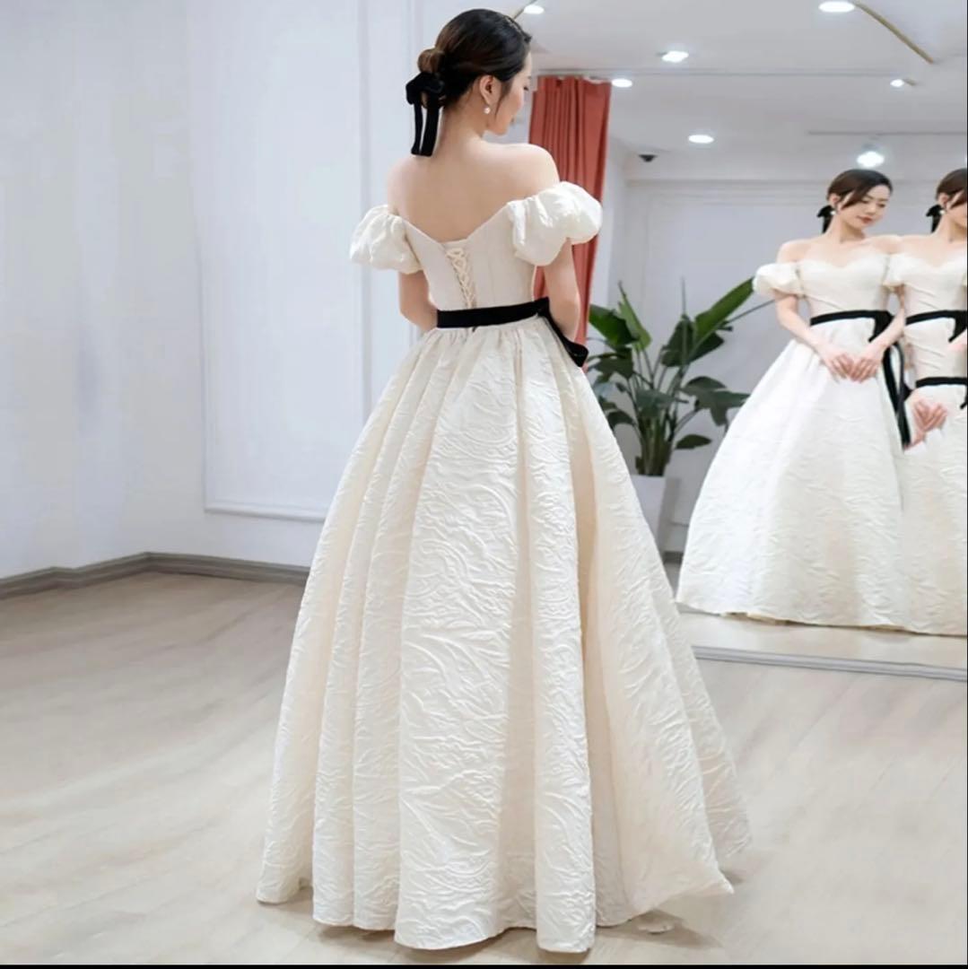 ホワイトウェディングドレス オフショルダー Aライン