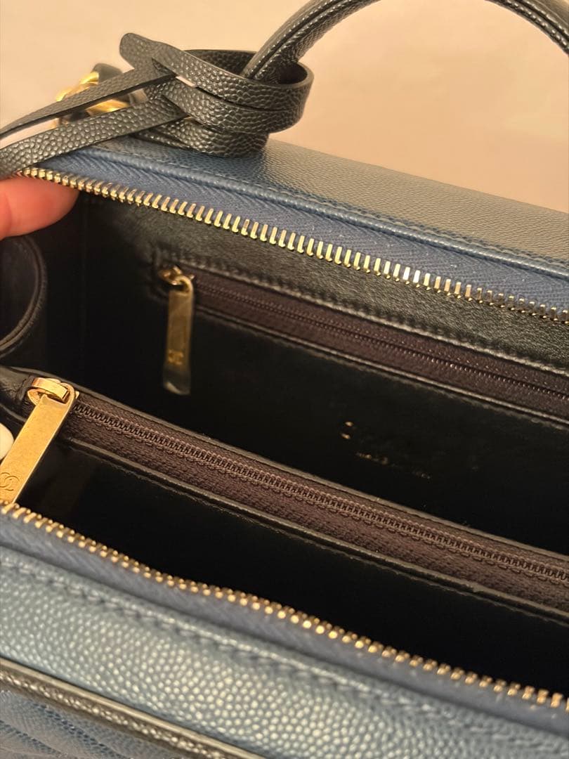 シャネル　スモールチェーン　バニティCCフィリグリー　ショルダーバッグ