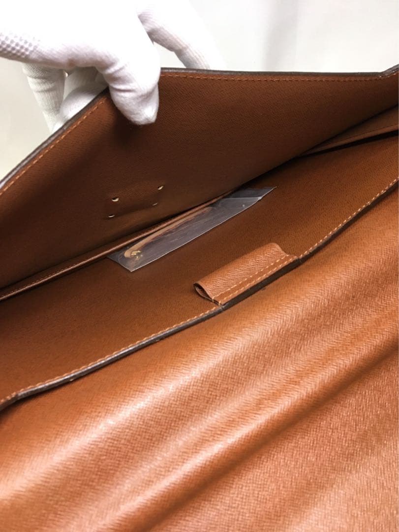 ルイヴィトン　モノグラム　コンセイエ ビジネバッグ　ハンドバッグ