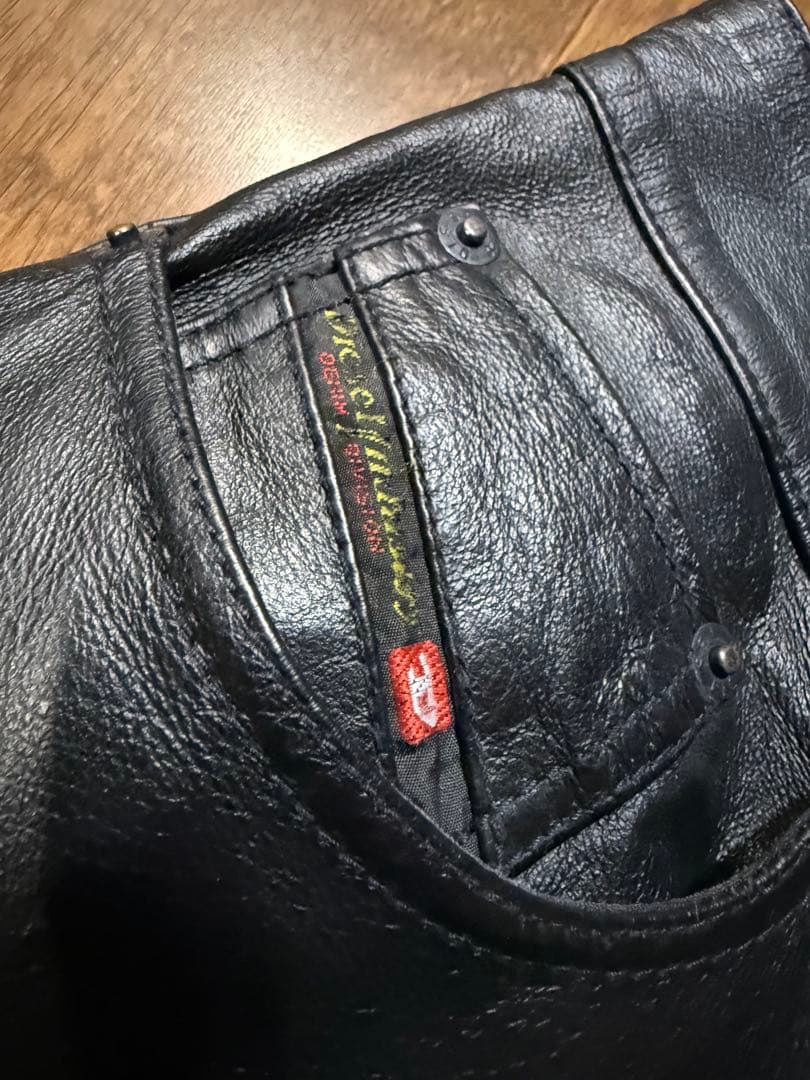 DIESEL ブラックレザー フレアパンツ