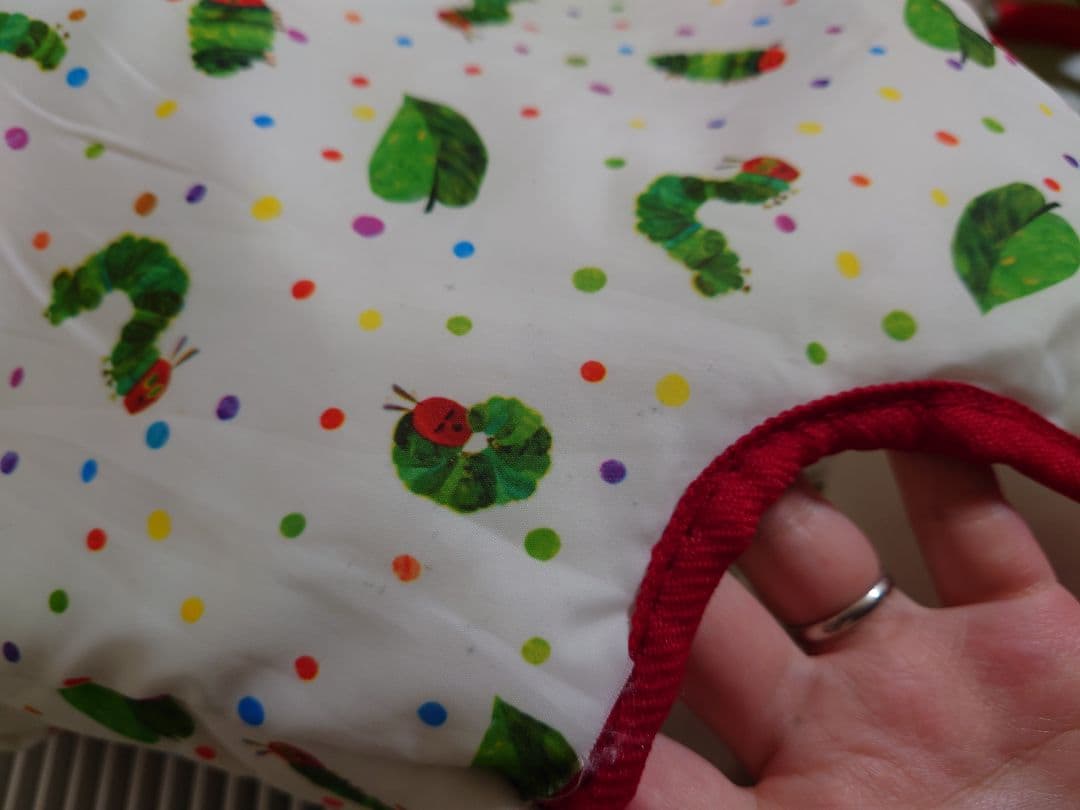 はらぺこあおむし　アクティビティジャンパー　Eric Carle ベビージム