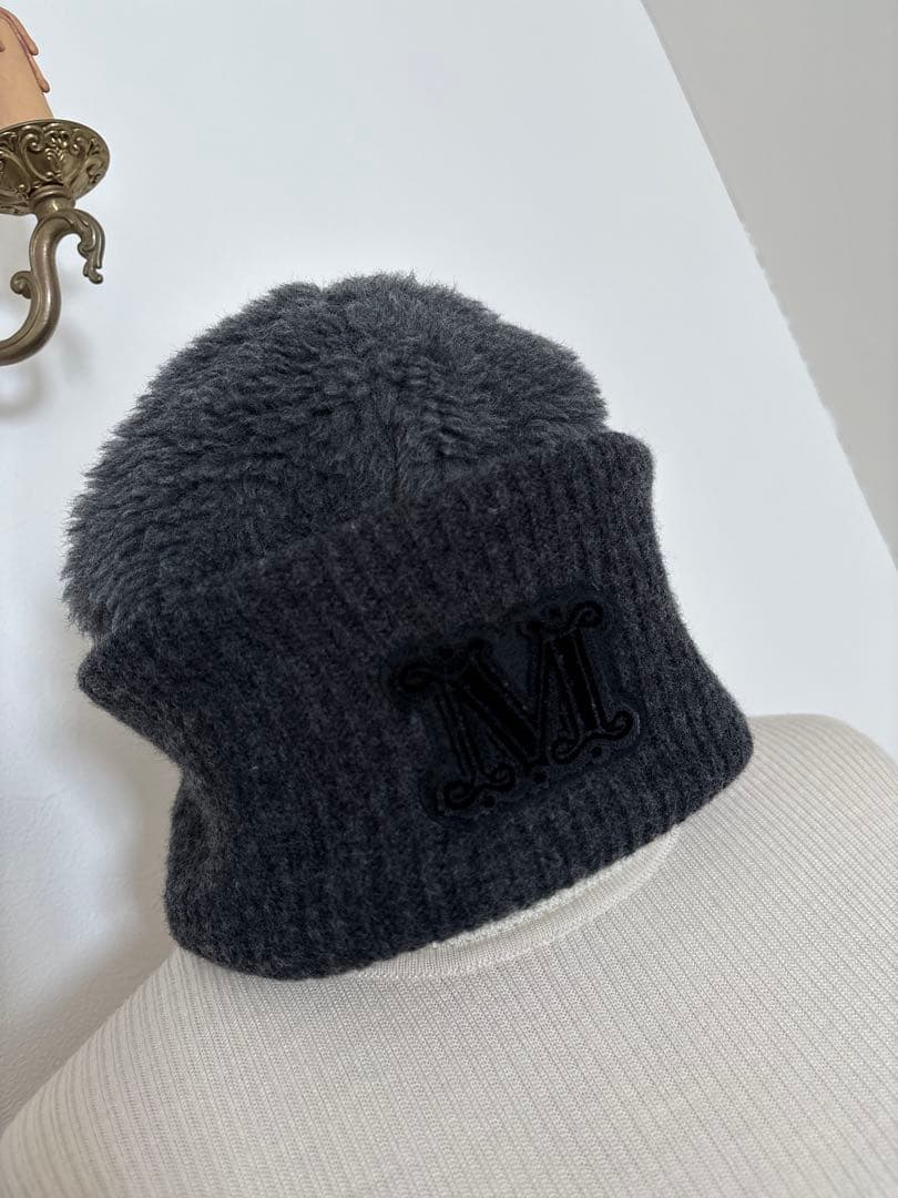 未使用　MAX MARA テディベア ビーニー ニット帽　グレー色