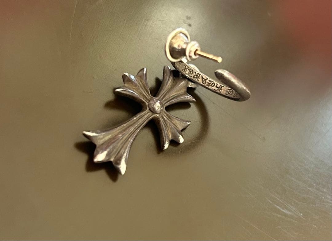 クロムハーツ クロスフープピアス