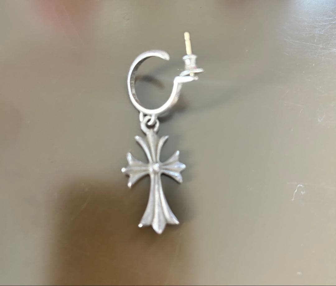 クロムハーツ クロスフープピアス