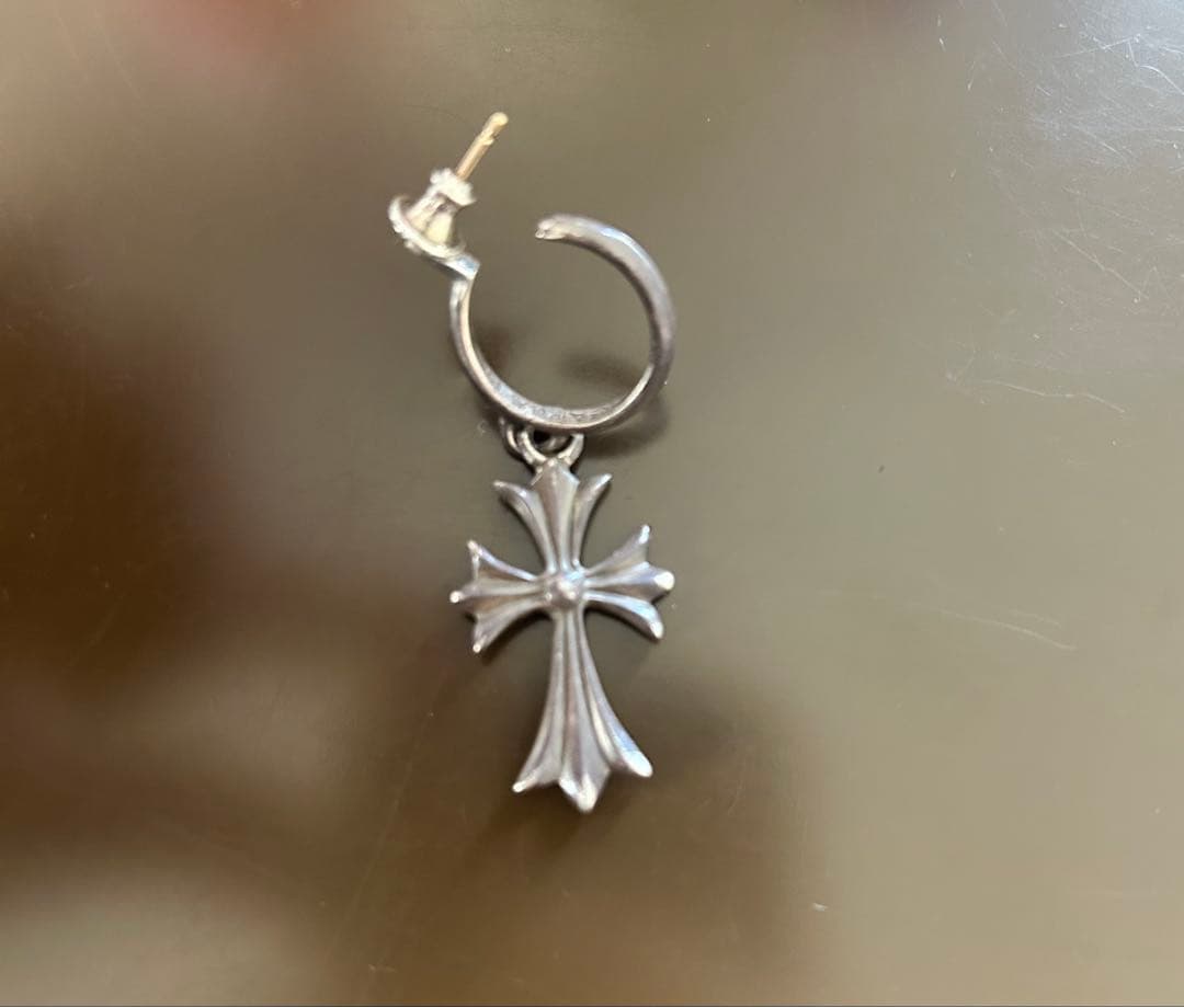 クロムハーツ クロスフープピアス