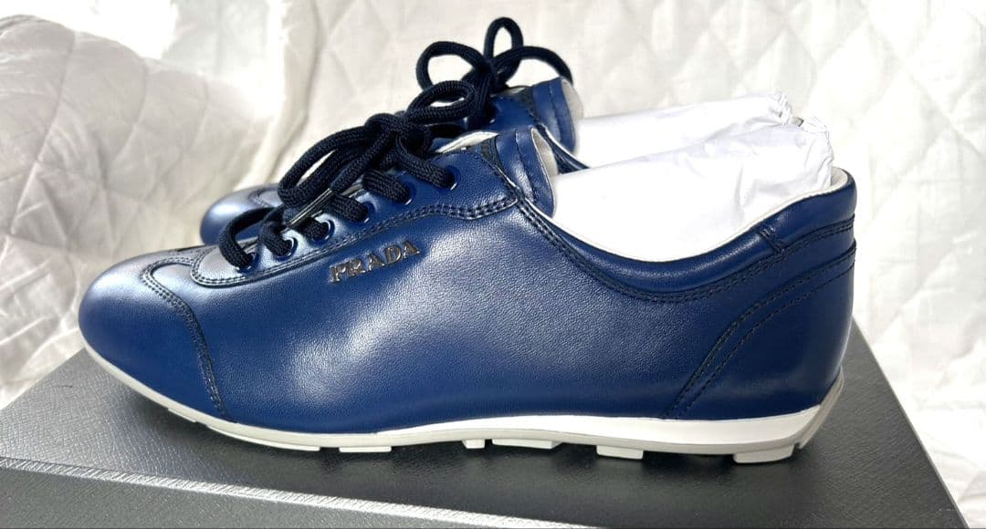 ★新品未使用★　プラダ　シープスキン　レディース 　スニーカー　37サイズ