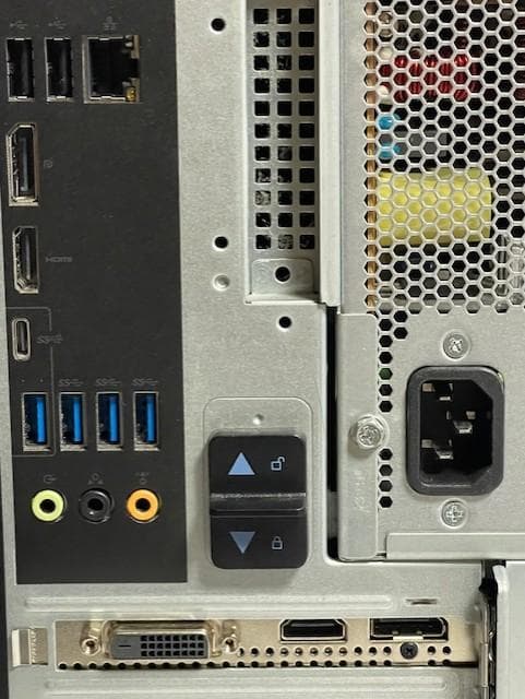 XPS8930 第八世代Core-i7/メモリ32GB/SSD256G/グラボ付