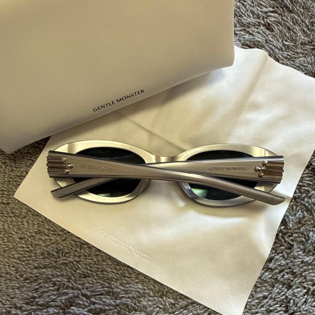 【最終値下げ】GENTLE MONSTER グレー サングラス ケース付き