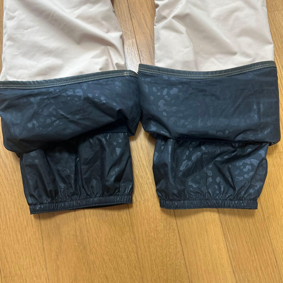 HOLDEN スノーボードウェア VOLCOMパンツ