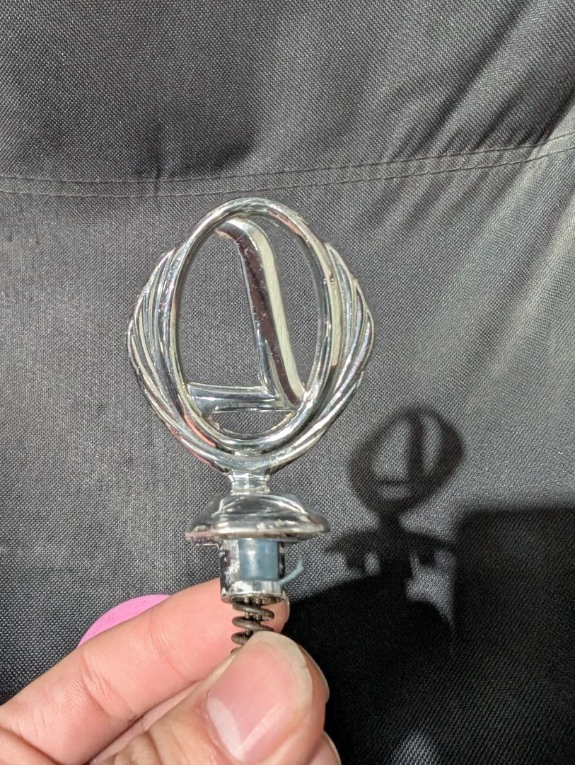 ローレル ボンネット マスコット エンブレム