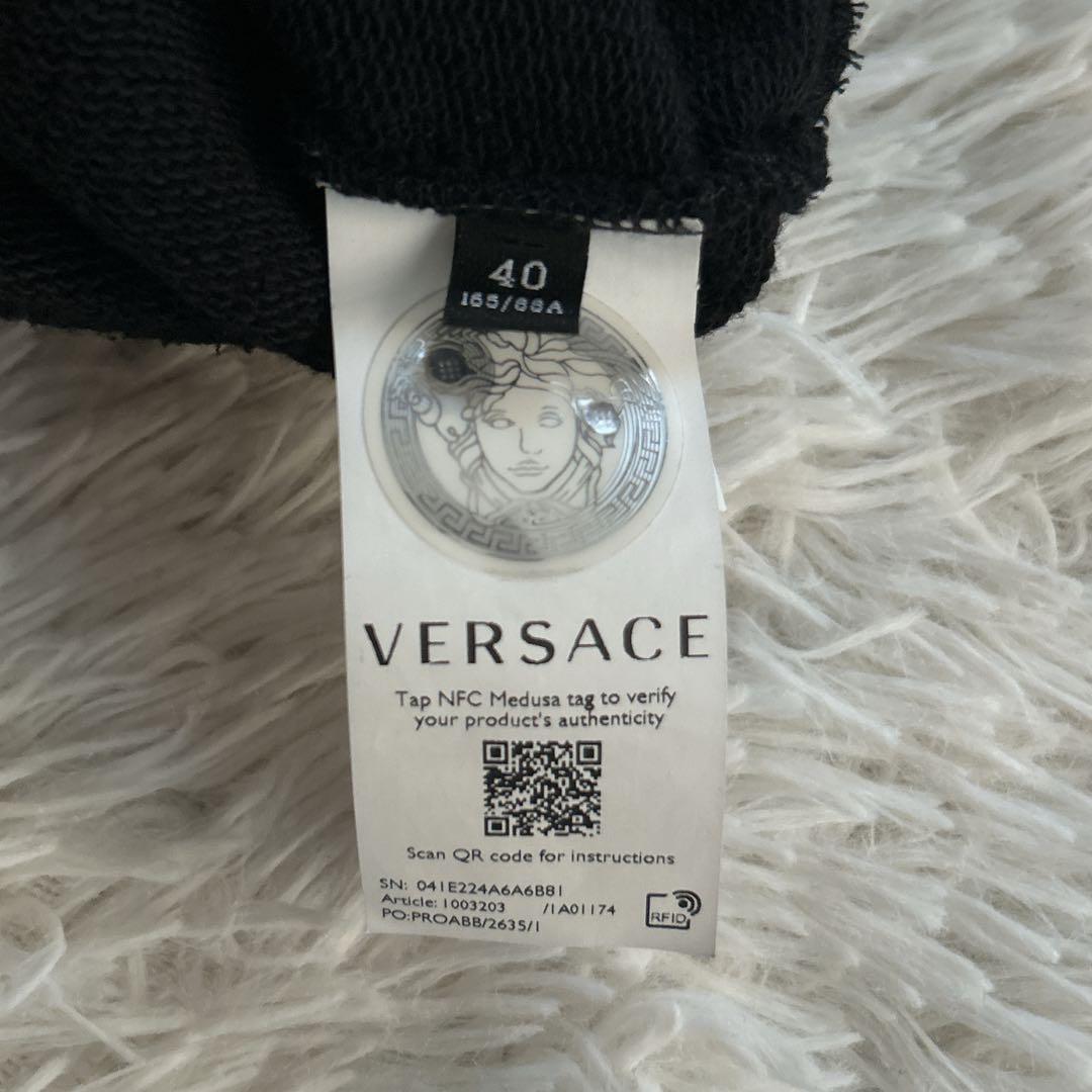 希少サイズ品✨ VERSACE ヴェルサーチ ゴールド刺繍 スウェット 黒 L