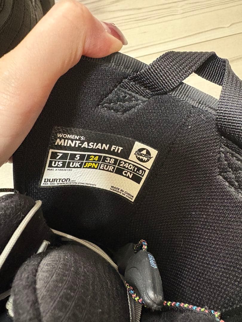 【週末限定値下げ】BURTON MINT ブーツ 24cm