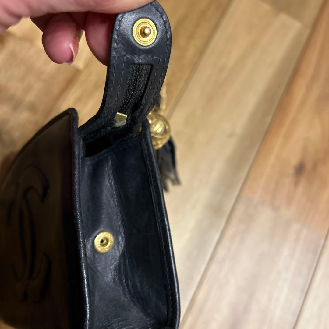 シャネル　斜めがけポシェット　紺色