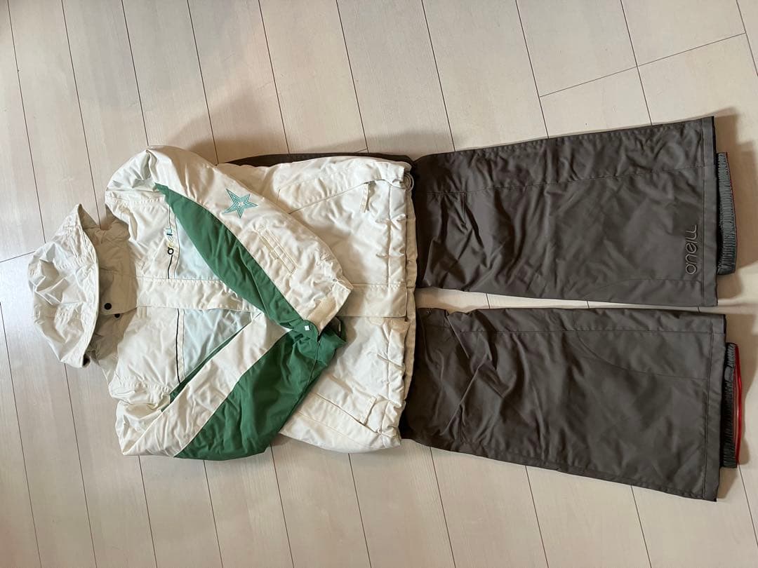 O'Neill スノーボードウェア 女性用