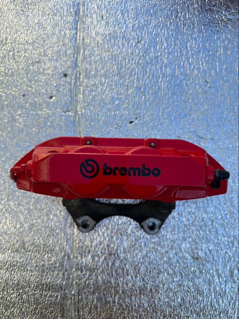 アバルト595シリーズ3 最終型 ブレンボキャリパー ツーピースドリルドローター