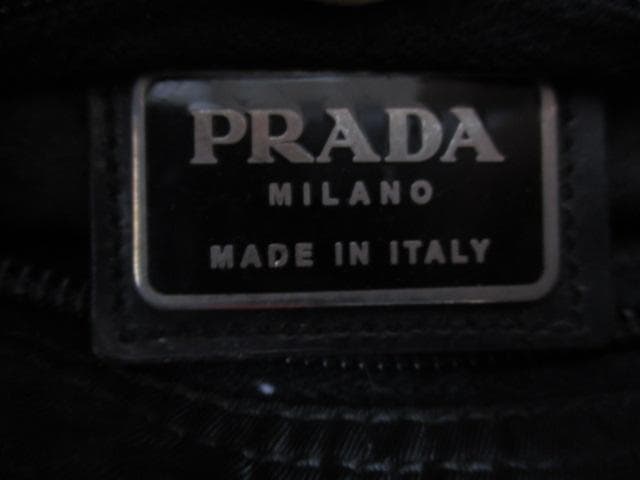 m21621★プラダ★斜め掛けショルダーバッグ・収納袋付き
