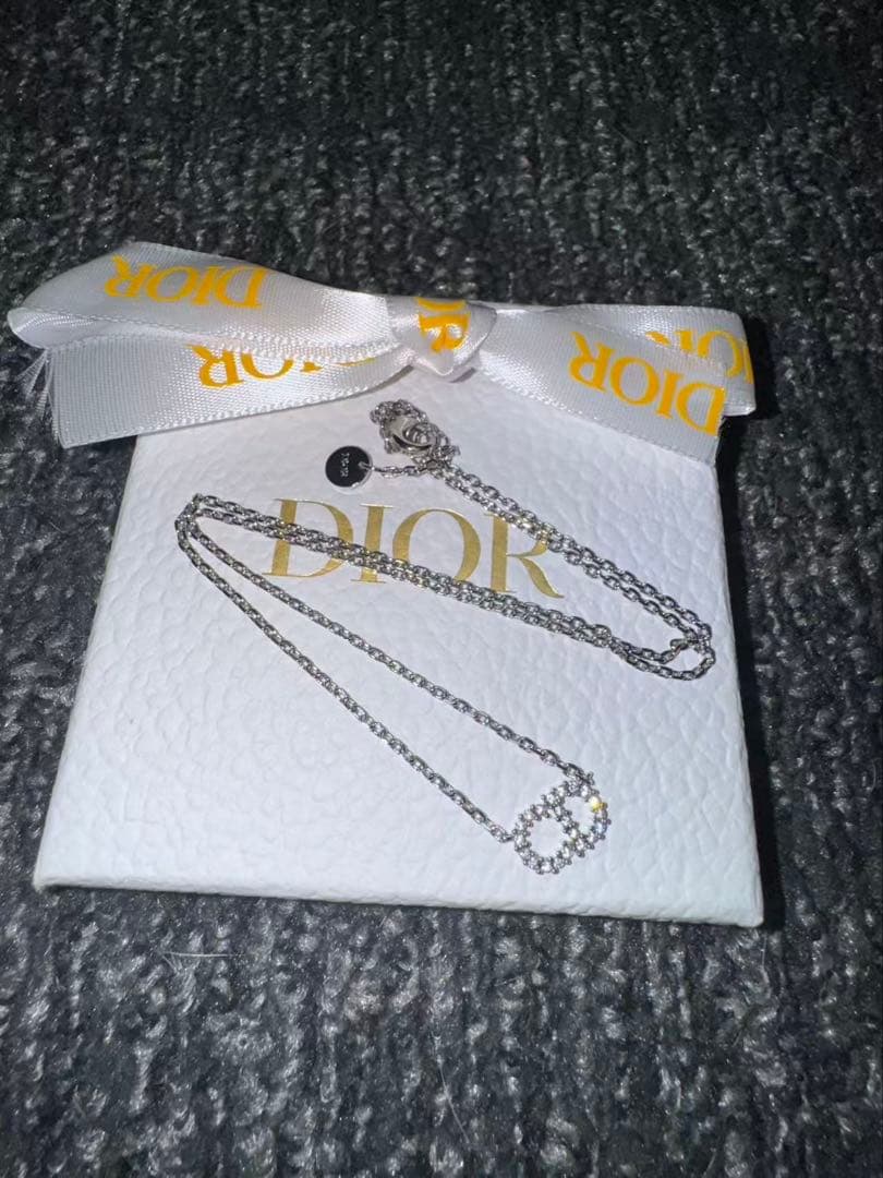 Dior CDロゴネックレス シルバー