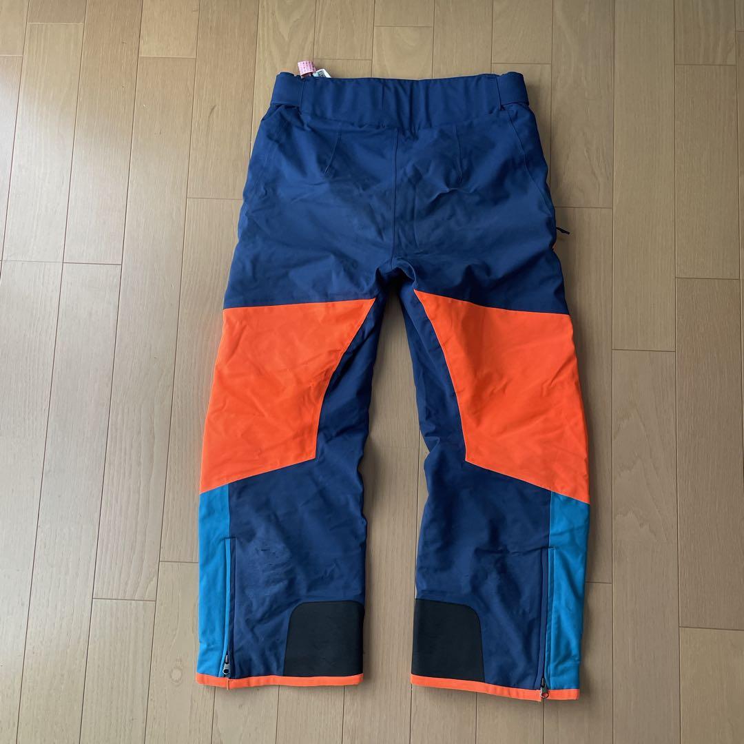 オンヨネ　ONYONE スキーウェア　デモチーム　サイズM 中古