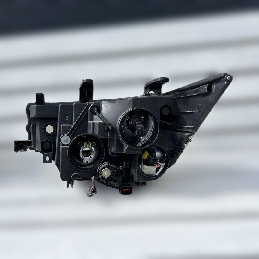 デリカD5MC前ヘッドライト 左右セット