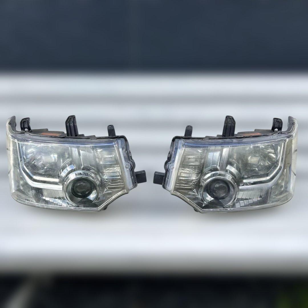 デリカD5MC前ヘッドライト 左右セット