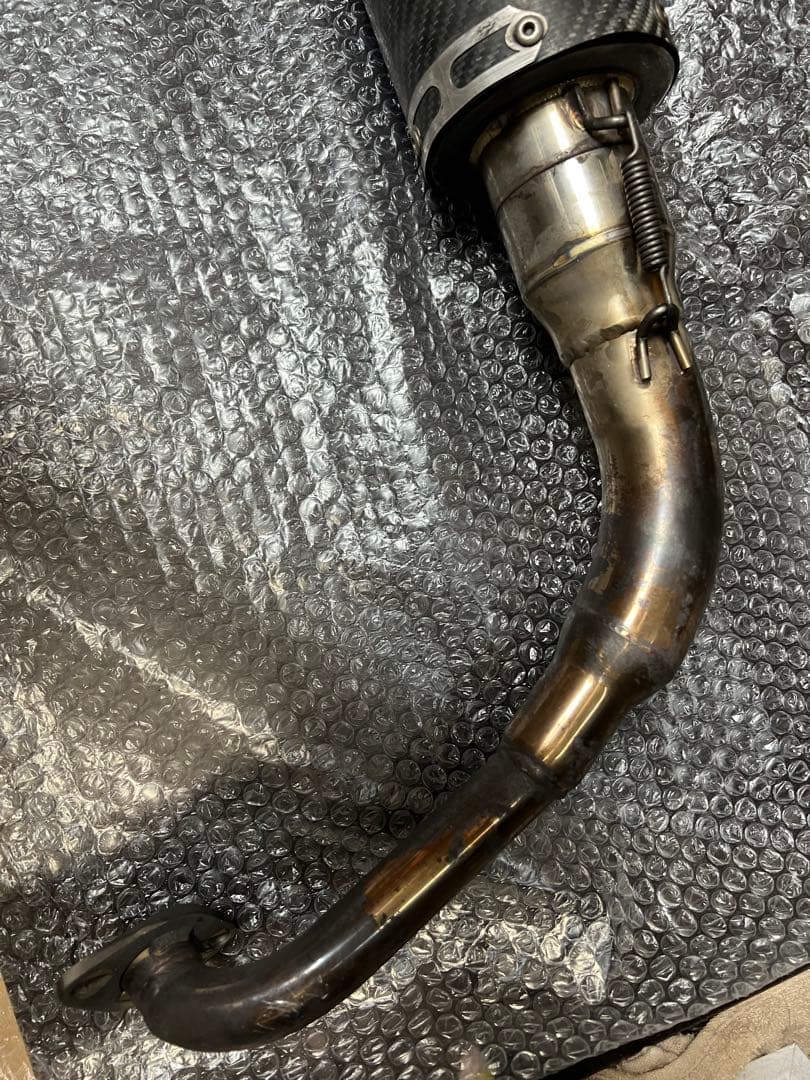 WirusWin ウイルズウィン 人気のブラック カーボン マフラー