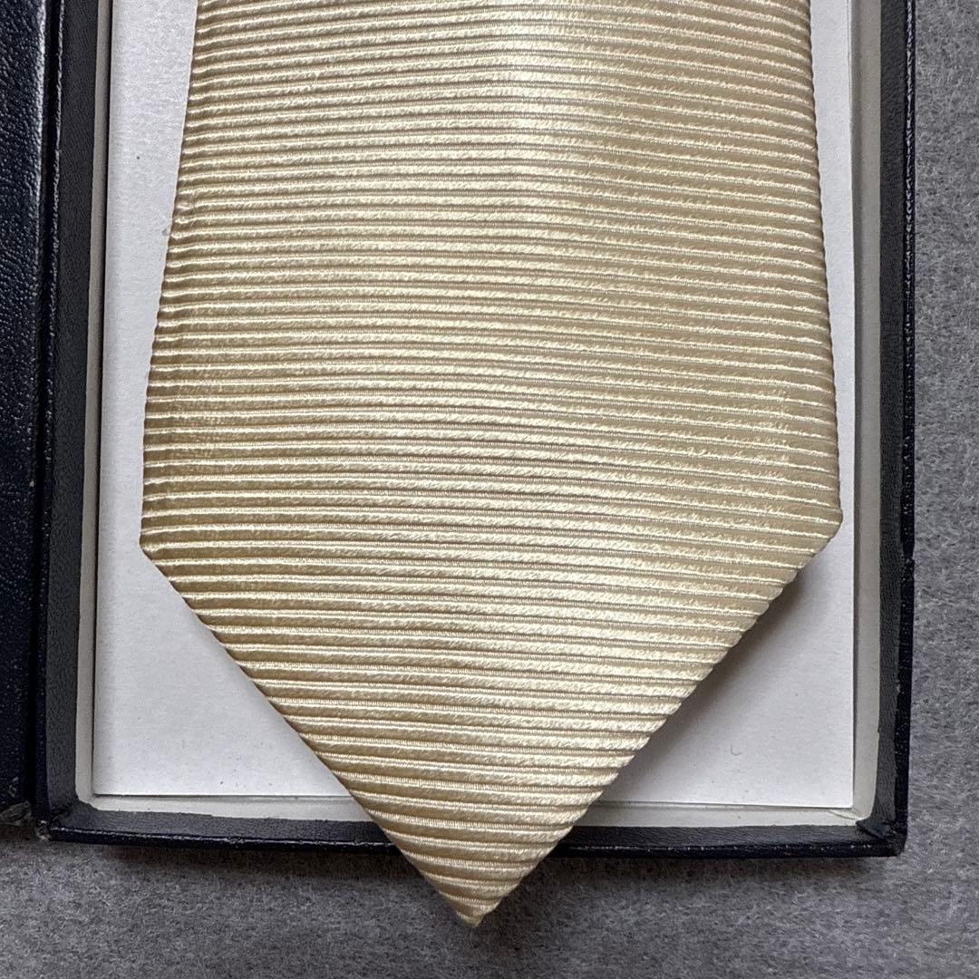 美品　トムフォード　ネクタイ　クリーム色　無地　結婚式