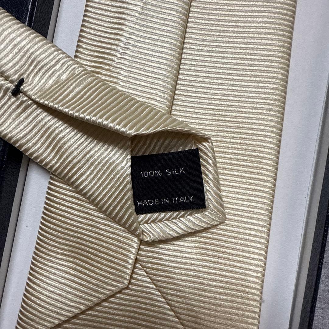 美品　トムフォード　ネクタイ　クリーム色　無地　結婚式