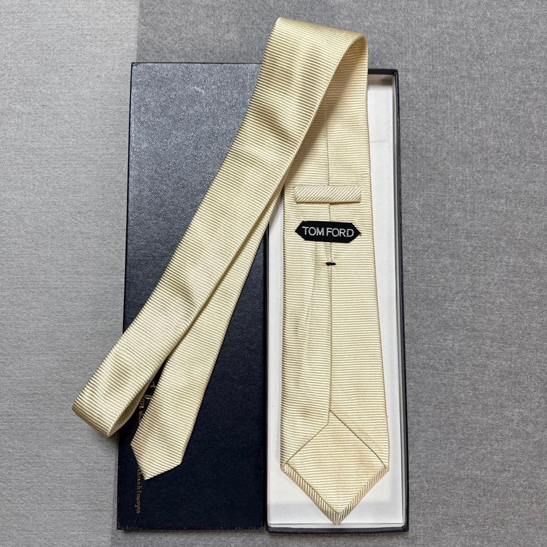 美品　トムフォード　ネクタイ　クリーム色　無地　結婚式