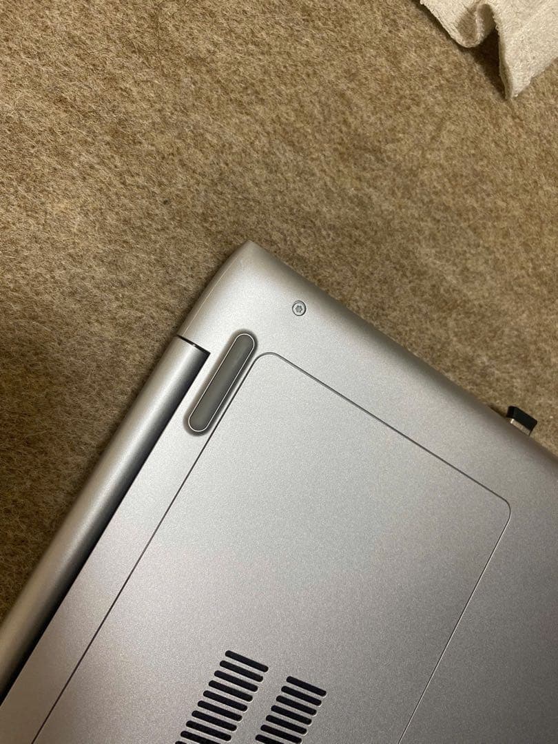 HP ノートパソコン シルバー