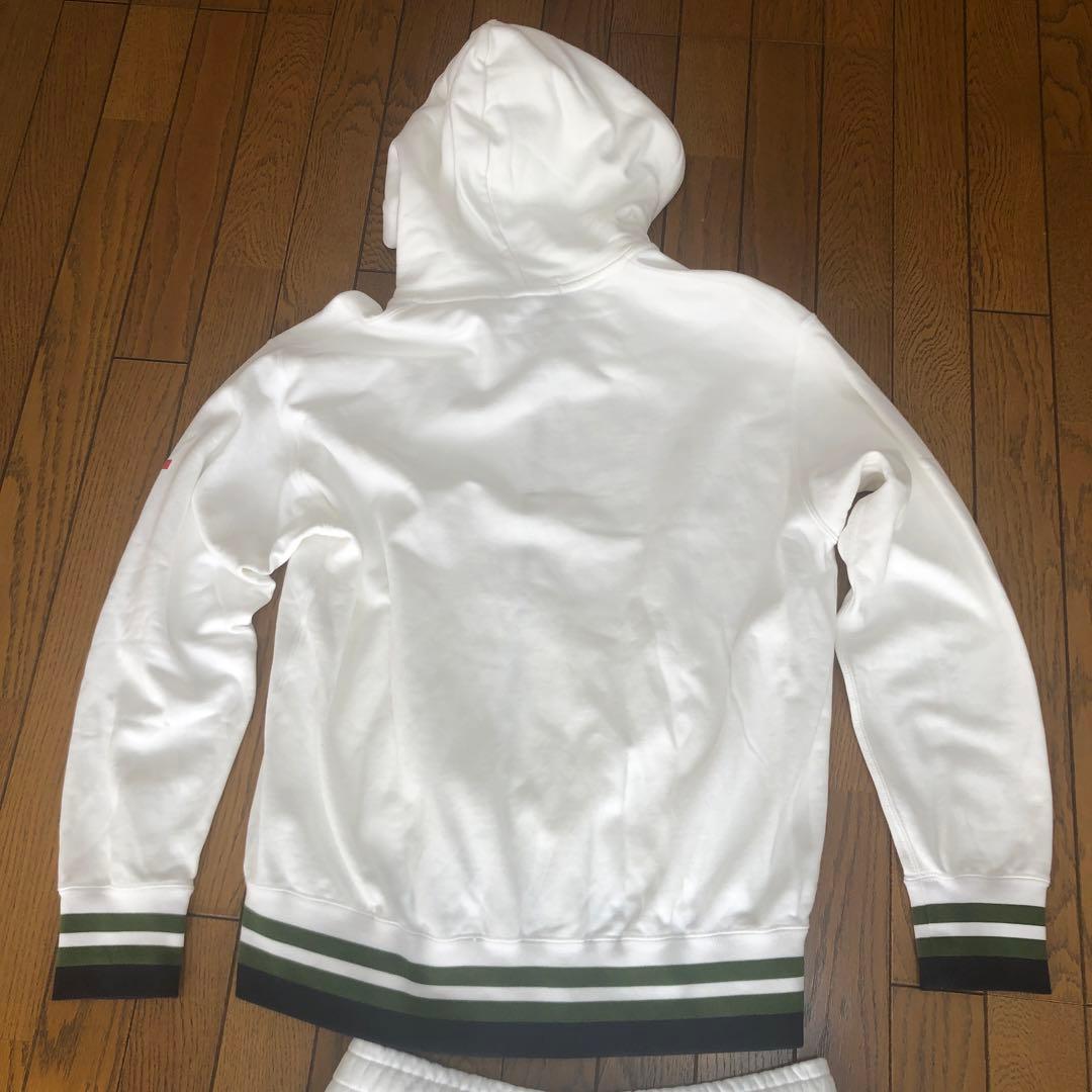 ユニクロ　テニススウェット