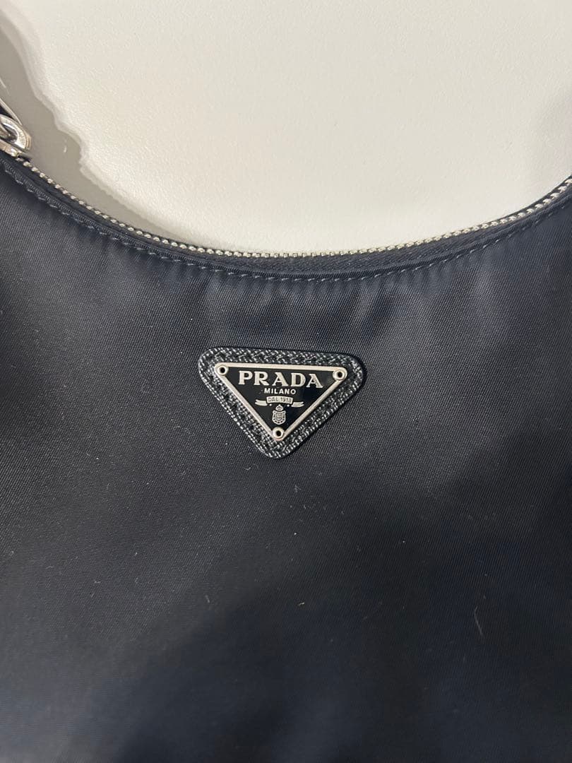 ゆみ　PRADA Re-Edition 2005 Re-Nylon バッグ