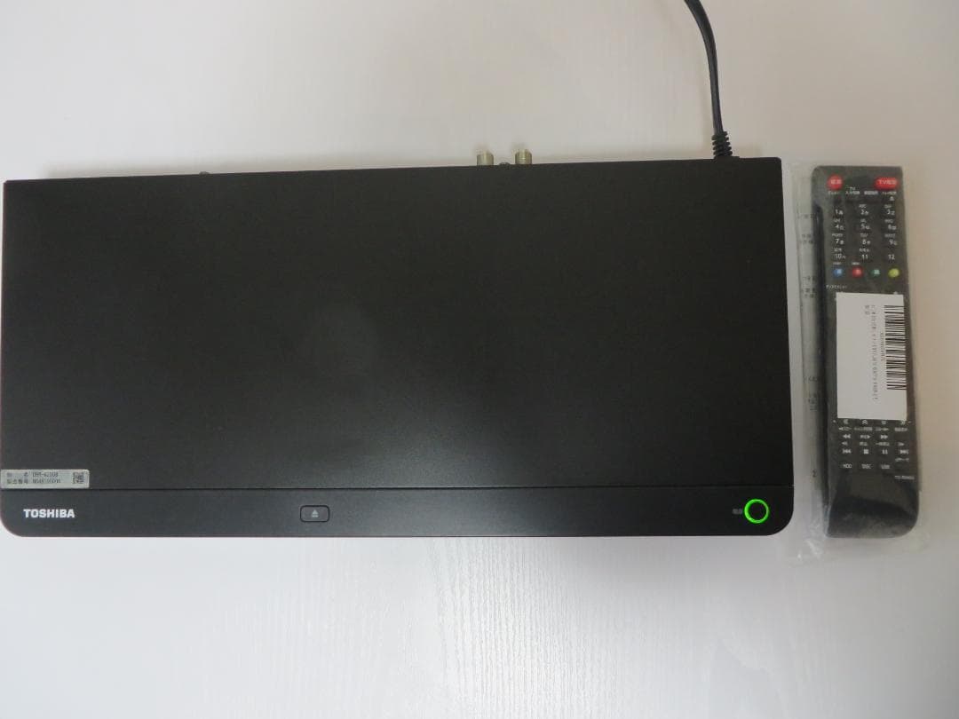 東芝ブルーレイレコーダー DBR-W2008２番組２TB　2018年製　完動美品