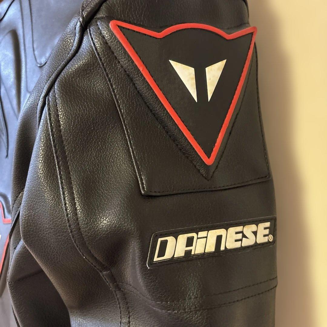 ダイネーゼのモーターサイクルジャケット、レザー