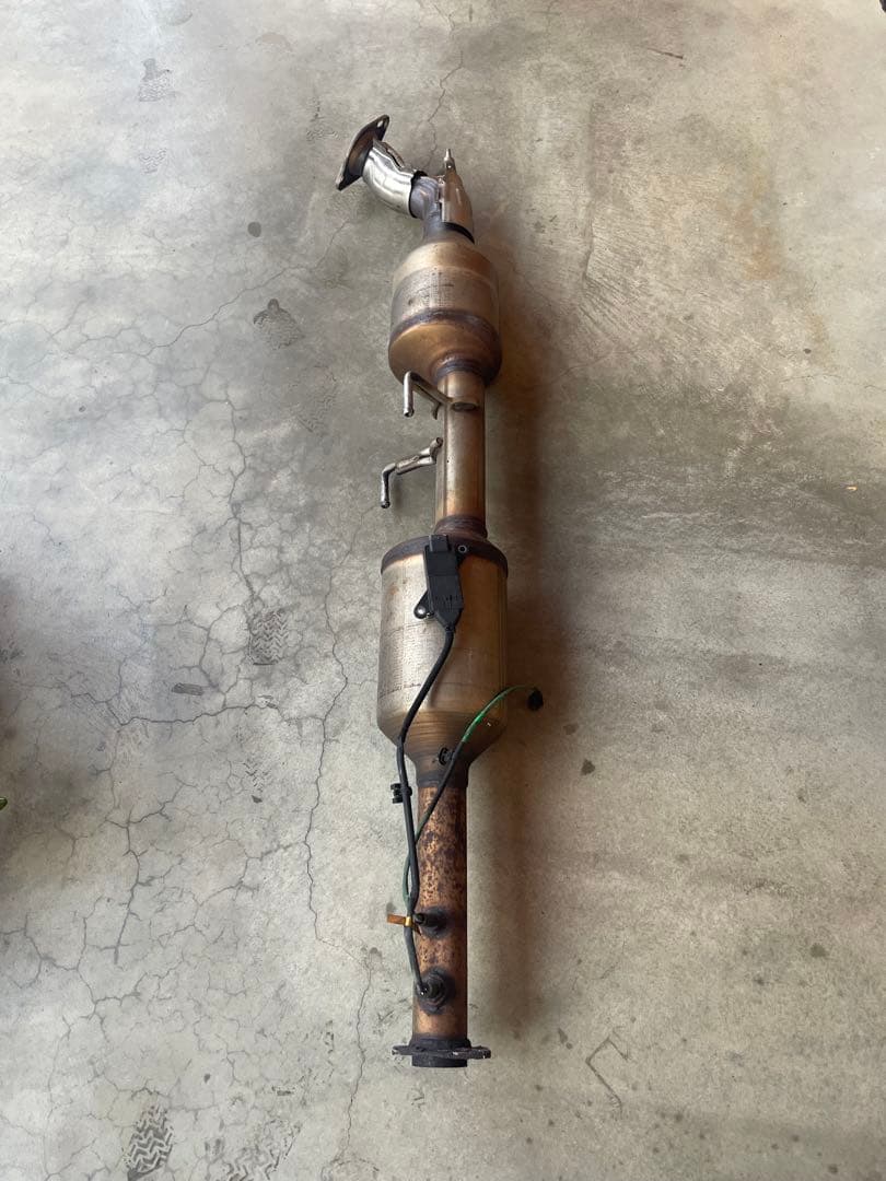 トヨタ　ハイエース　触媒　GDH