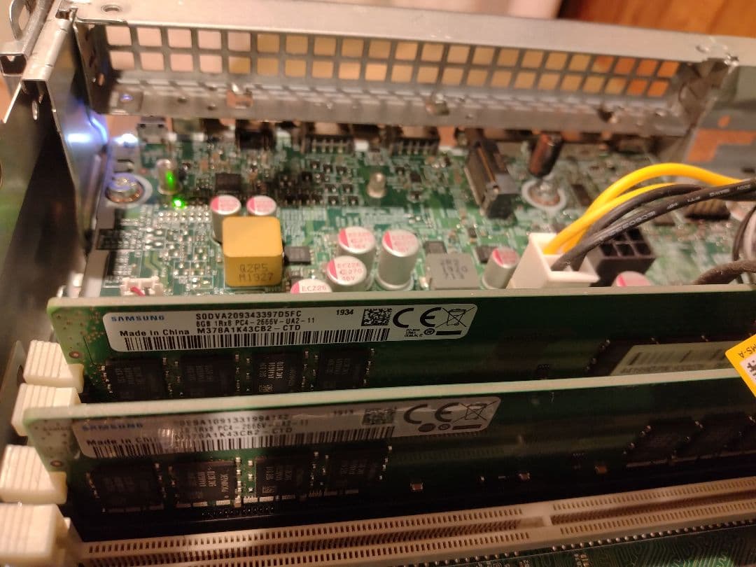 HP ProDesk 600 G4 SFF　第8世代、HDDなし部品取り