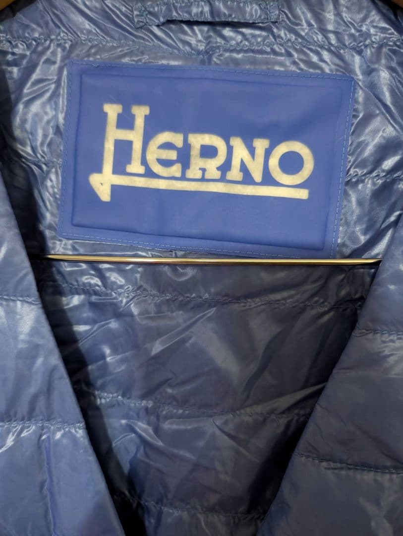 Herno 軽量ダウンベスト