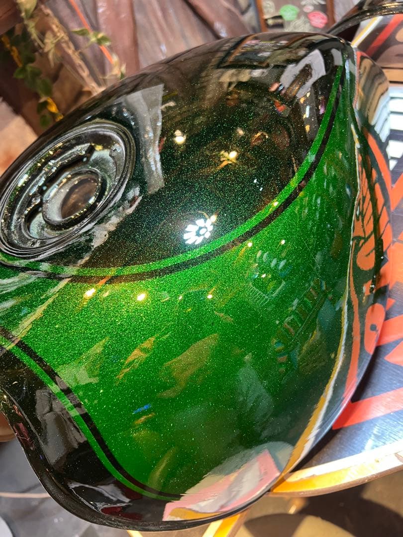 ゼファー750タンク、リアフェンダー