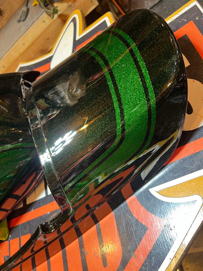 ゼファー750タンク、リアフェンダー