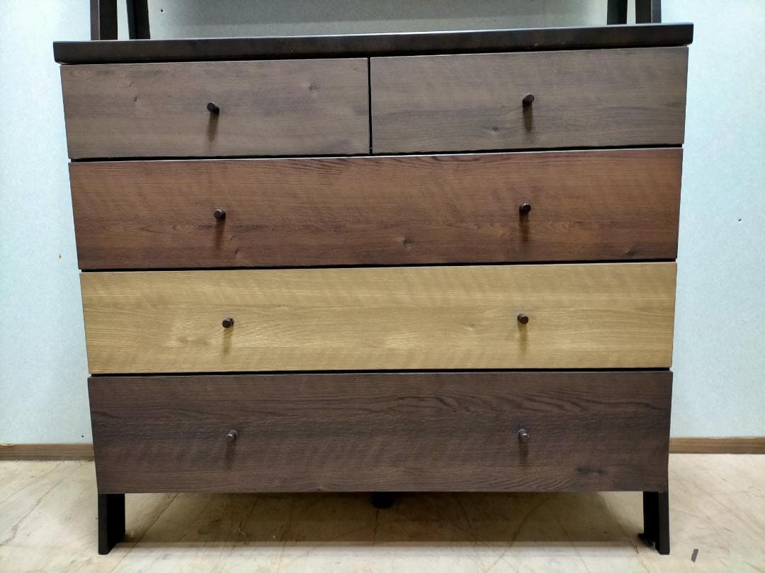 さ*い様 ニトリ　チェストトラック　ランダム 100　75009-4-100