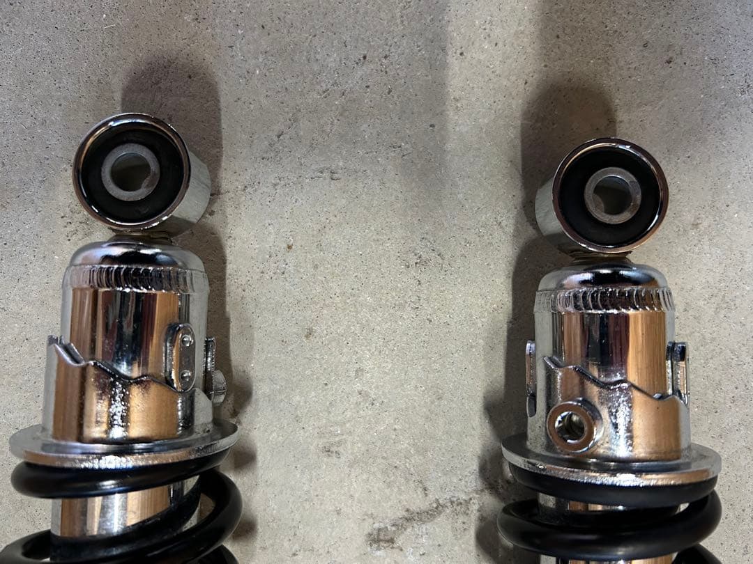 W650 リアサス　純正